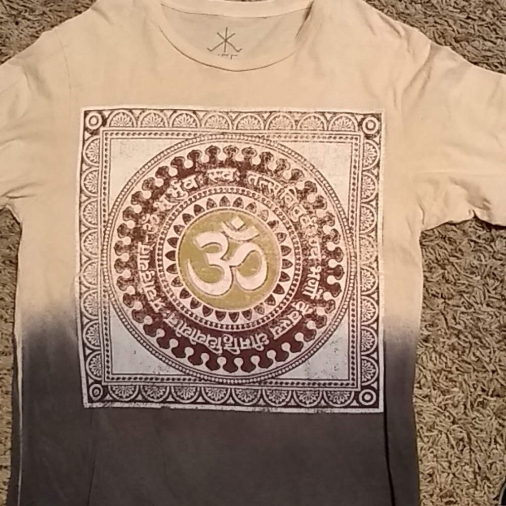Graphic tee - Picture 2 of 6